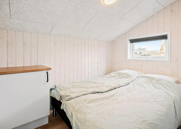 In With Sauna